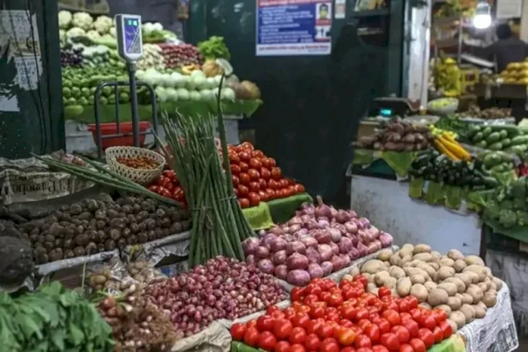 Retail-Inflation-Eases-To-12-Month-Low-Of-4.75-Percent-In-May