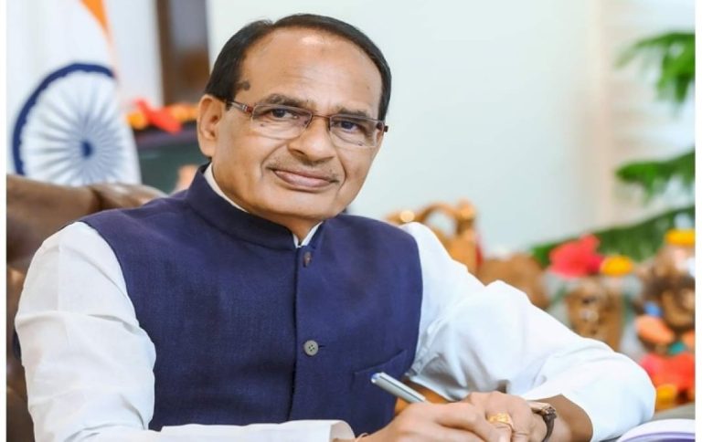  Shivraj-Singh-Chouhan-Holds-Meeting-With-Senior-Officers-Of-Department-Of-Agricultural-Research-And-Education