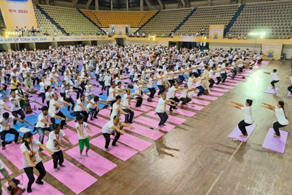 Bangladesh:-High-Commission-Of-India-Hosts-Grand-Yoga-Event-At-Shaheed-Suhrawardy-Indoor-Stadium,-Mirpur,-Dhaka-For-International-Day-Of-Yoga 