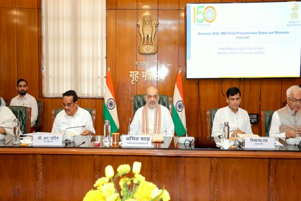 Amit-Shah-Asks-Imd-&-Cwc-To-Upgrade-Forecast-System-Of-Water-Level-Of-Rivers-For-Better-Flood-Management