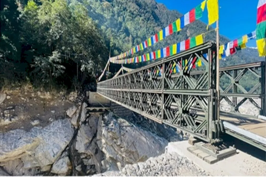 In-Sikkim,-Army-Engineers-Construct-70-Foot-Bailey-Bridge-On-The-Dikchu-Sanklang-Road