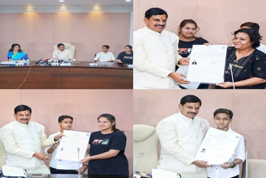 Madhya-Pradesh-Cm-Dr-Mohan-Yadav-Handed-Over-Indian-Citizenship-Certificates-To-Three-Applicants